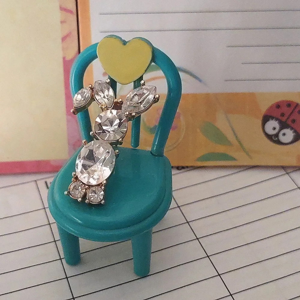 Crystal Bunny Rabbit Pin - Picture 15 of 15
